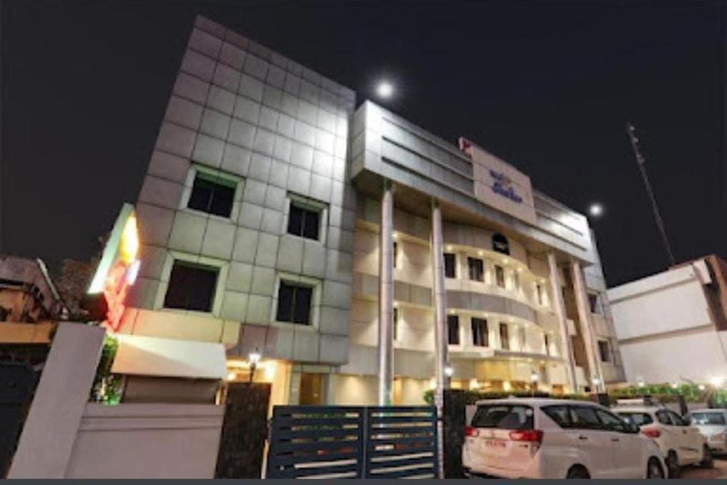 Shelter Hotel Lucknow Eksteriør billede