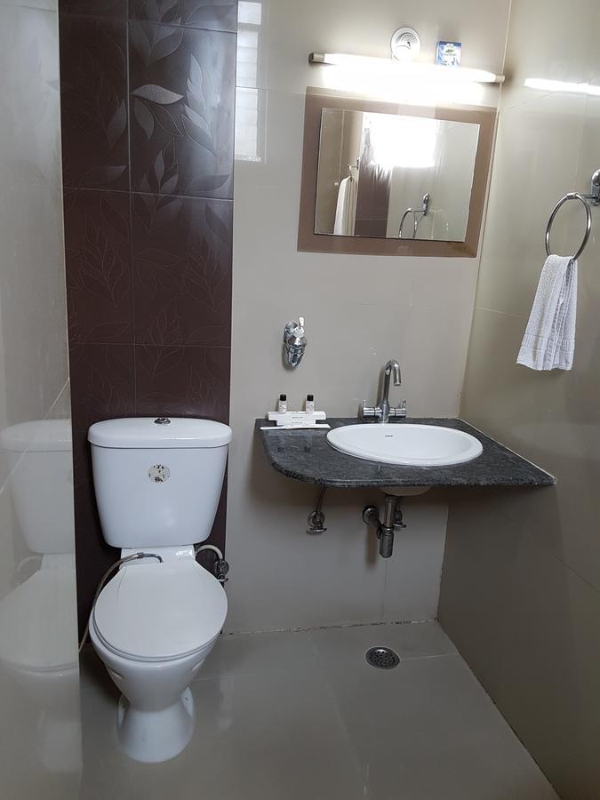 Shelter Hotel Lucknow Eksteriør billede